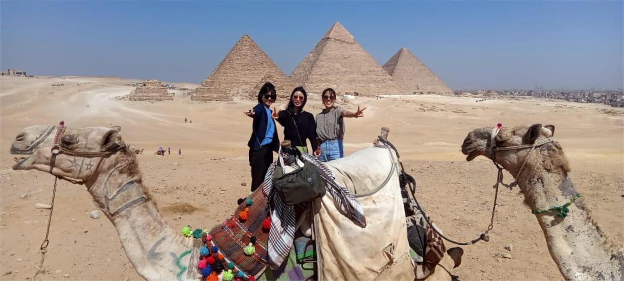 Pyramids Plateau View Bed & Breakfast Cairo Exterior photo